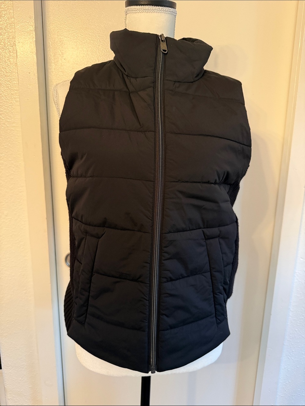 Athleta Sweater Backed Vest M